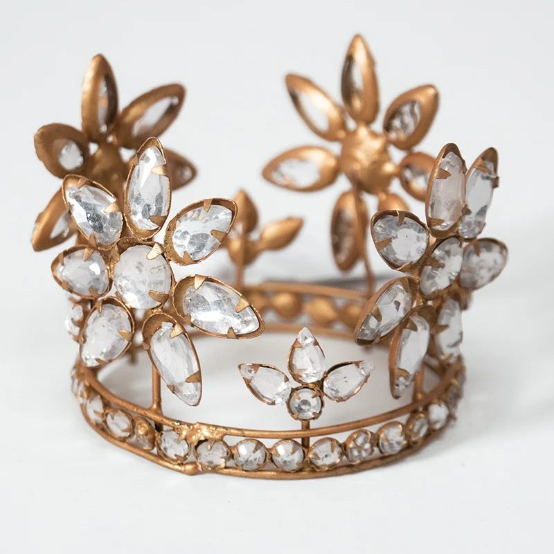 Decorazione corona “coroncina Flower”, oro e pietre
