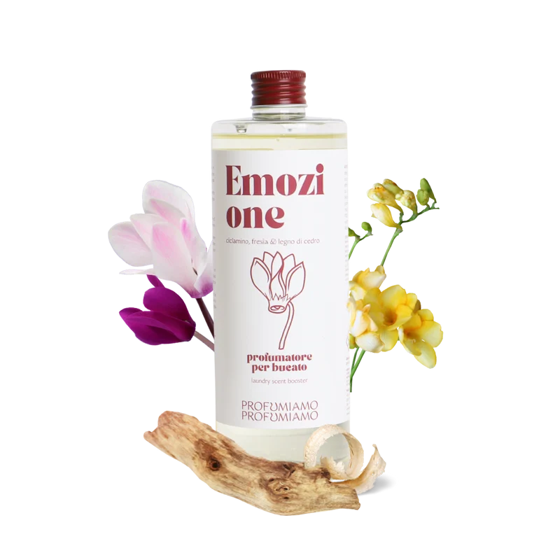 EMOZIONE - ciclamino, fresia e legno di cedro